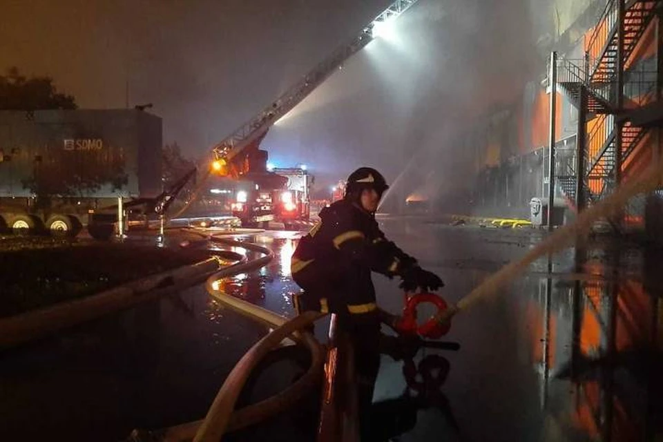 Пожар на обувном складе в Долгопрудном. Фото: Пресс-служба МЧС России