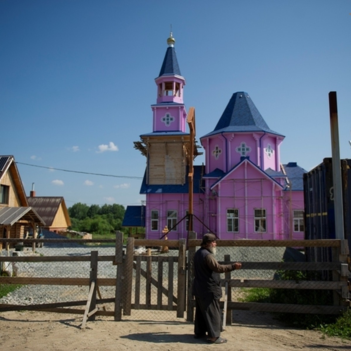 Что скрывает отец Сергий в тайных скитах и как уральская деревня  превращается в «империю» бывшего схиигумена - KP.RU