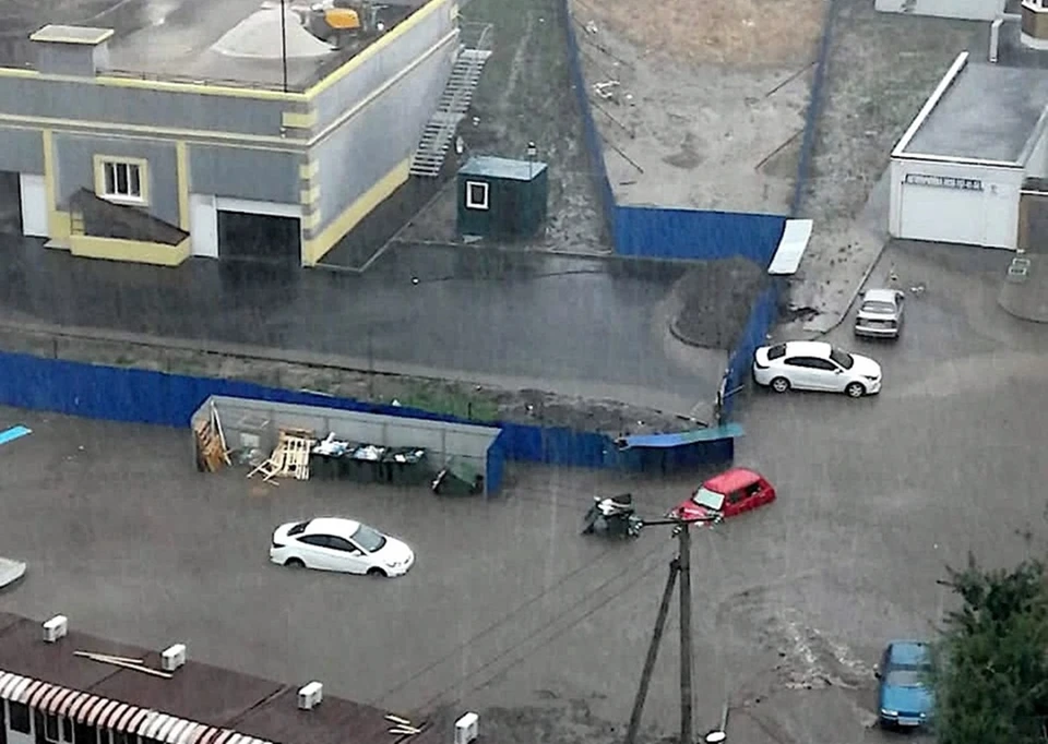 Больше всего от ливня пострадали Советский, Железнодорожный, Ленинский районы. Фото: соцсети.