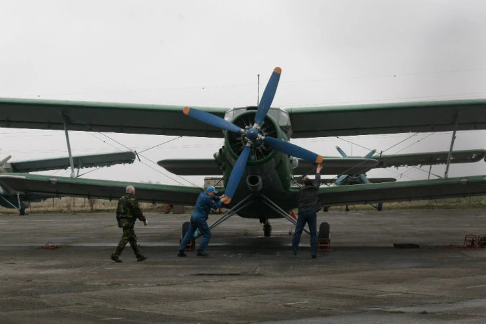Вот на таком кукурузнике Ан-2 поднялись в Саяны летчики пропавшего в Бурятии самолета.