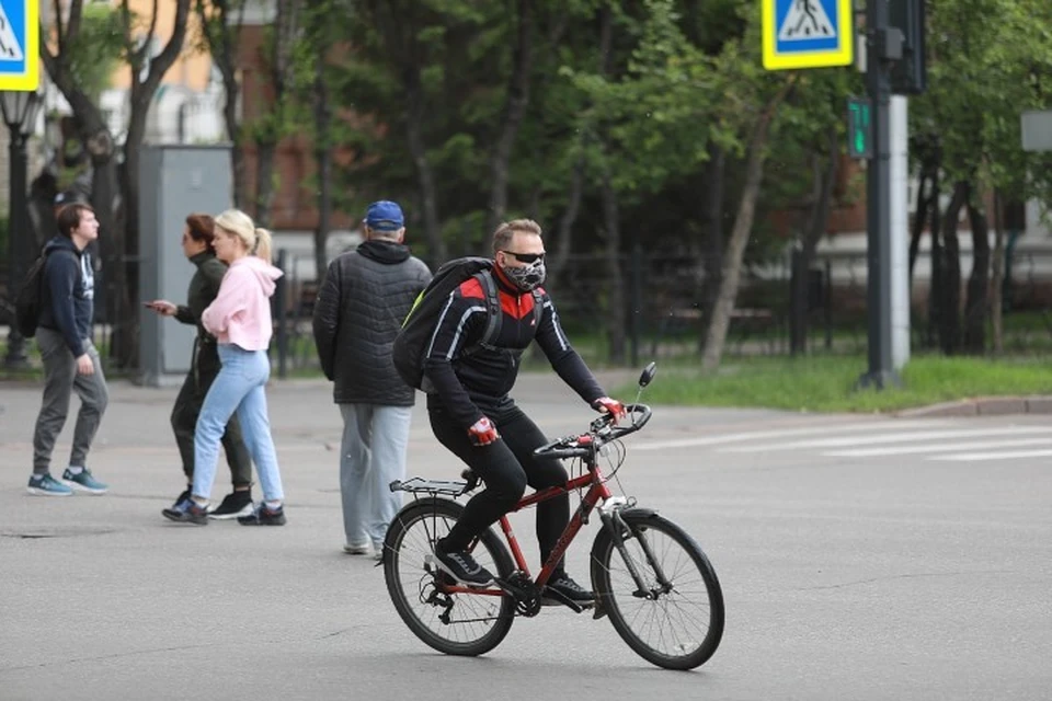 В Красноярске продолжает действовать масочный режим