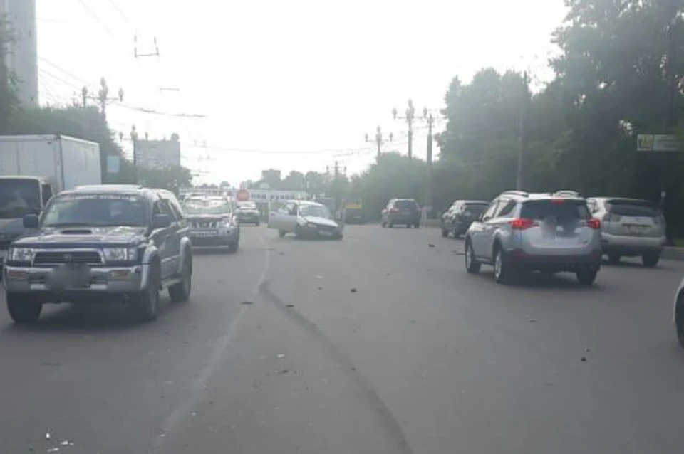 Два человека пострадали в аварии в центре Хабаровска