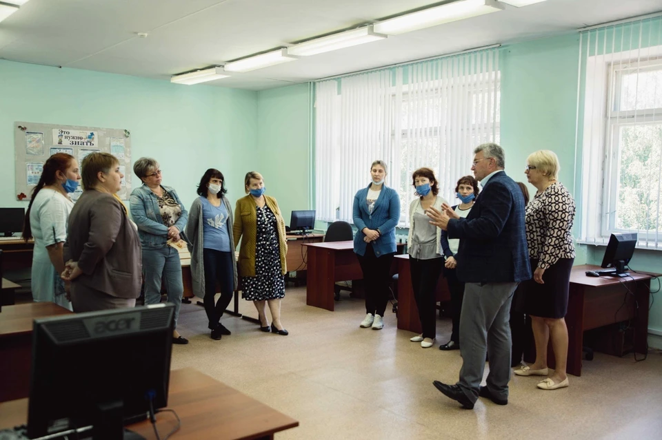 Возможности дистанционного обучения обсуждались на встрече педагогов с Андреем Белоцерковским Фото: ПТО