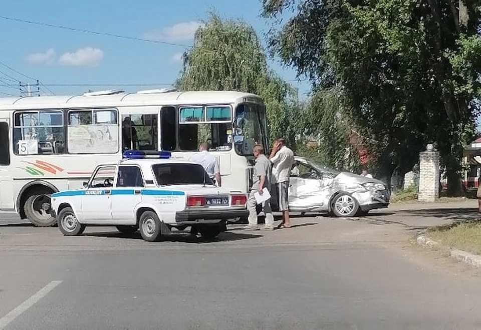 Автобус с шахтерами попал в дтп