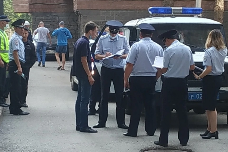 На журналиста напали прямо возле редакции