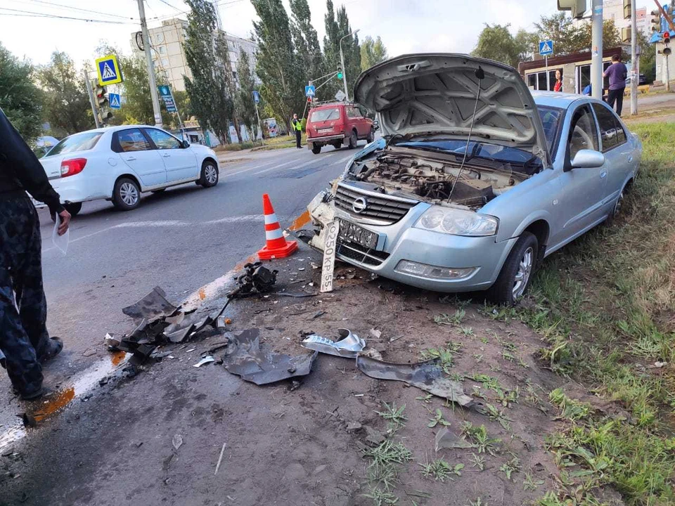 В лобовом столкновении люди серьезно не пострадали. Фото: пресс-служба ГИБДД по Омской области