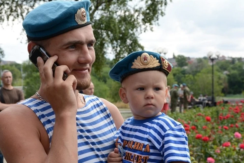 Для донецких десантников этот праздник свят. Фото: ДАН