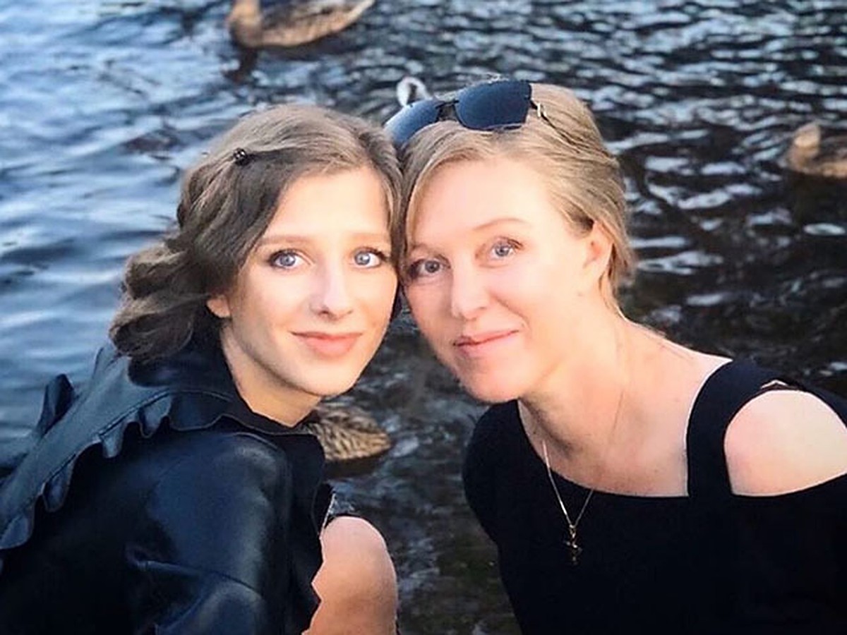 (+18) Эротика. Молодая тёща и её сестра-близняшка : yurayakunin — LiveJournal Молодая тёща и её сестра-близняшка (+18)