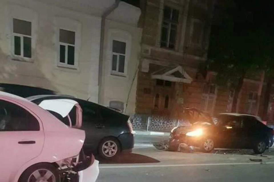 В Ростове столкнулись пять автомобилей. Фото: DonDay.ru