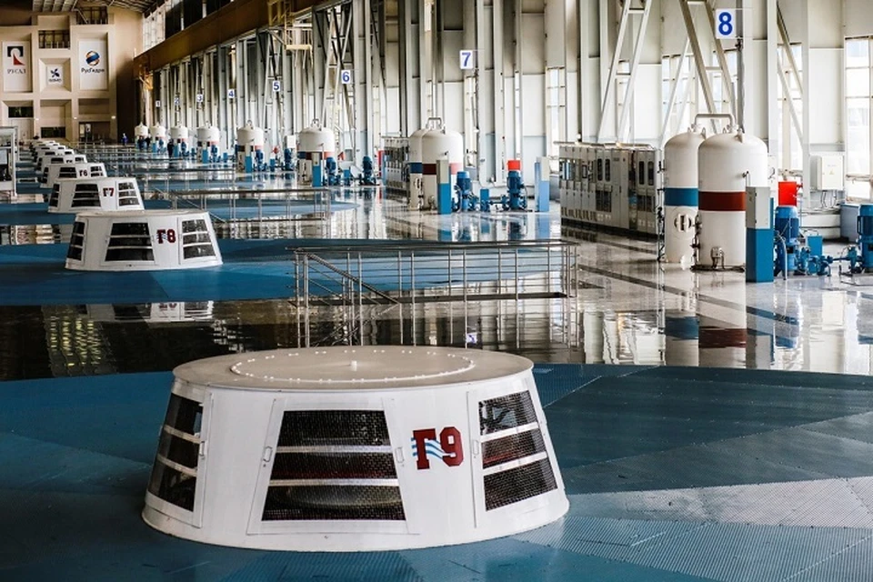 Машинный зал Богучанской ГЭС. Фото предоставлено БоГЭС.