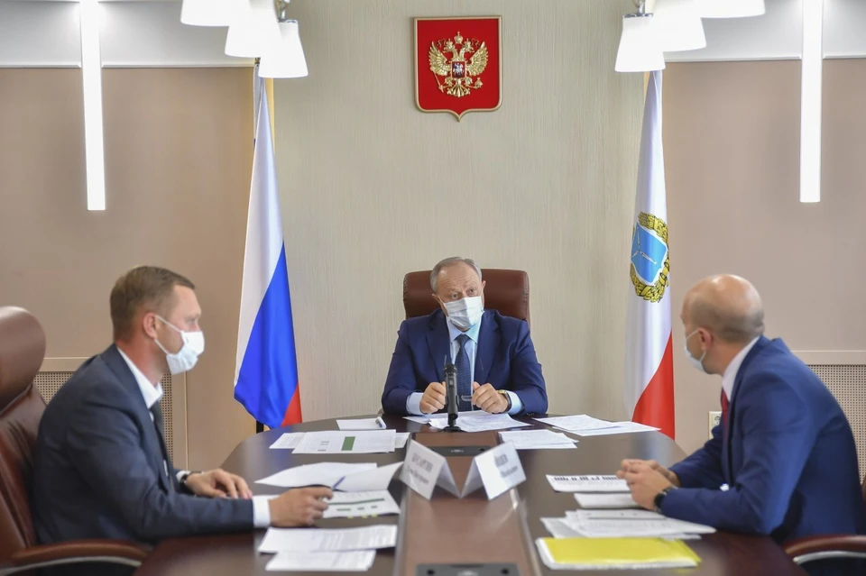 Валерий Радаев провел совещание по ремонту дорог