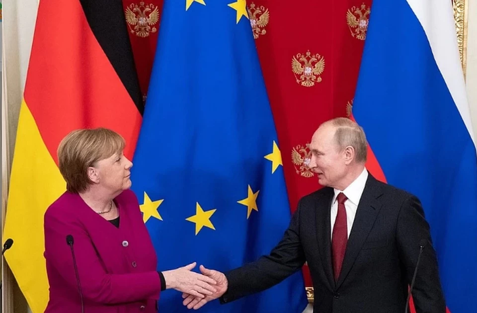 Меркель сообщила о планах обсудить с Путиным ситуацию в Белоруссии