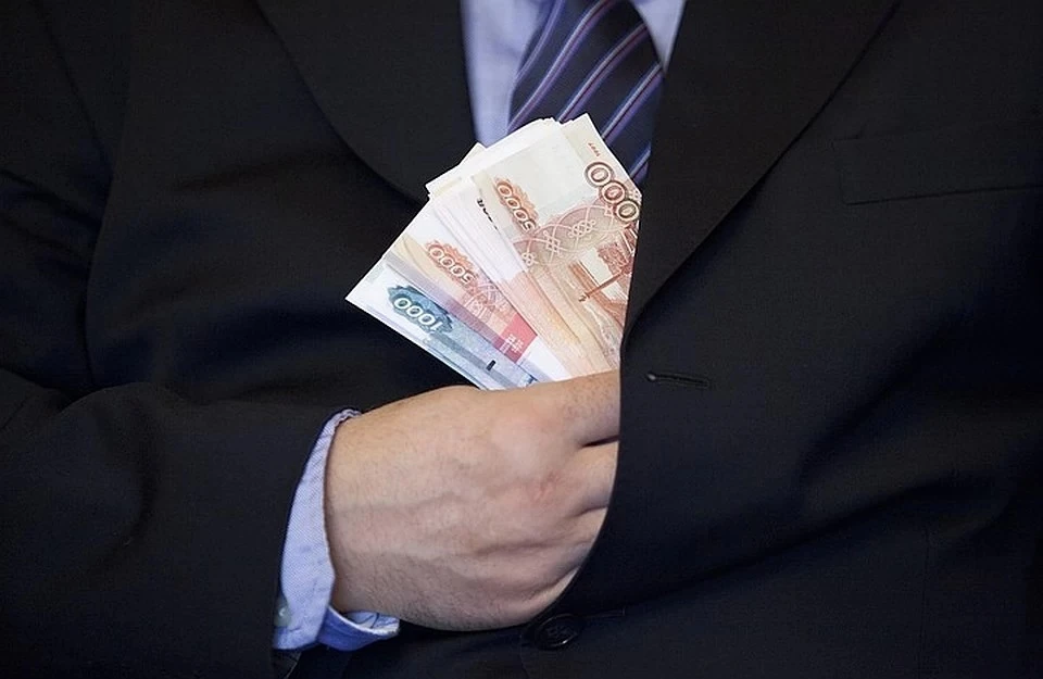 Названа разница в зарплатах мужчин и женщин-боссов