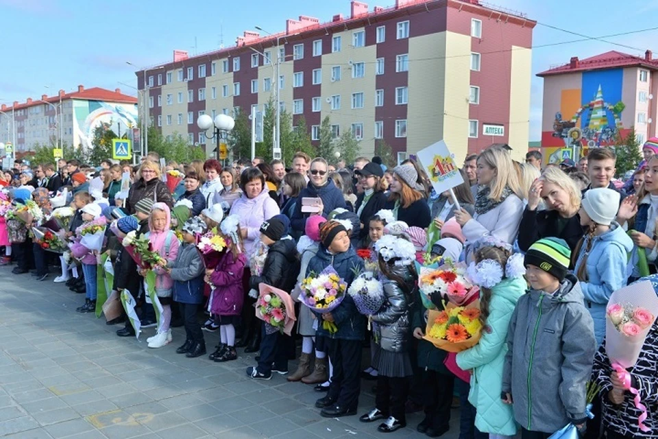 В Салехарде 200 детей получат новые ранцы и тетради Фото: salekhard.org