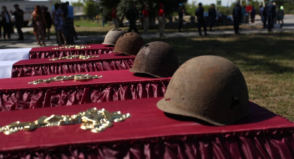 Останки 40 погибших воинов Красной армии предали земле в Шебекинском округе. Фото пресс-службы администрации Шебекинского городского округа