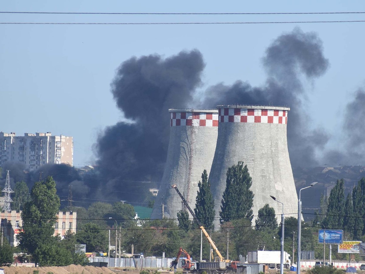 Пожар в поселке ГРЭС: под Симферополем сгорело несколько складов - KP.RU