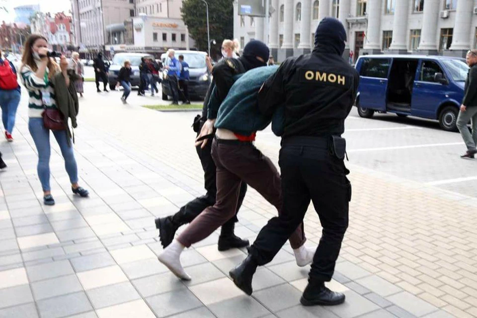 1 сентября, на марше студентов в Минске задержали трех сотрудников «Комсомольской правды»