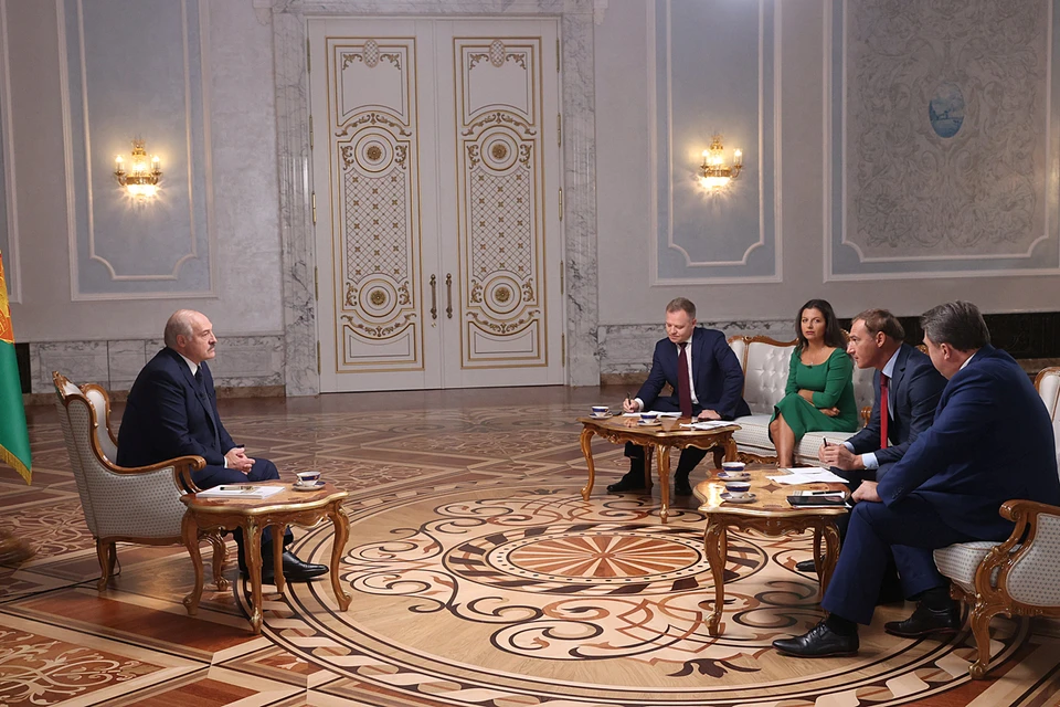 Александр Лукашенко дал интервью российскими журналистами