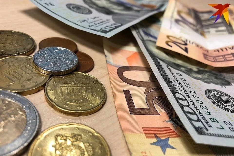 В последние недели банки замораживают программы потребительского кредитования