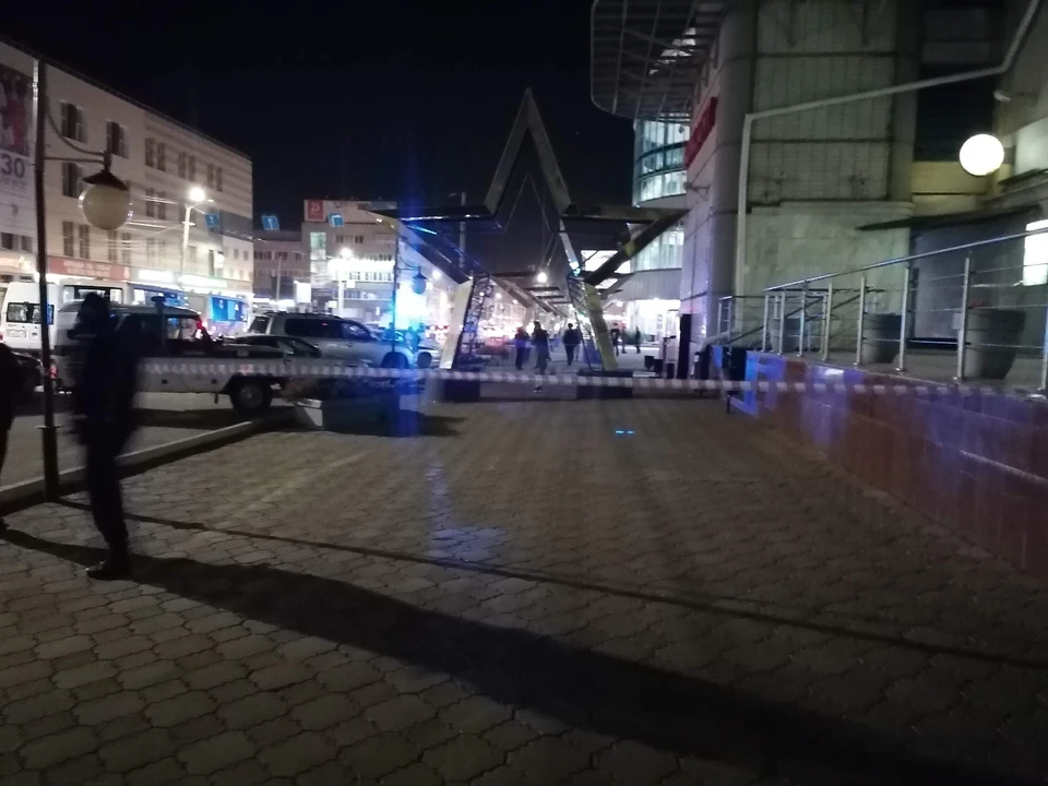 В тогровом центре "Каскад" эвакуируют посетителей.