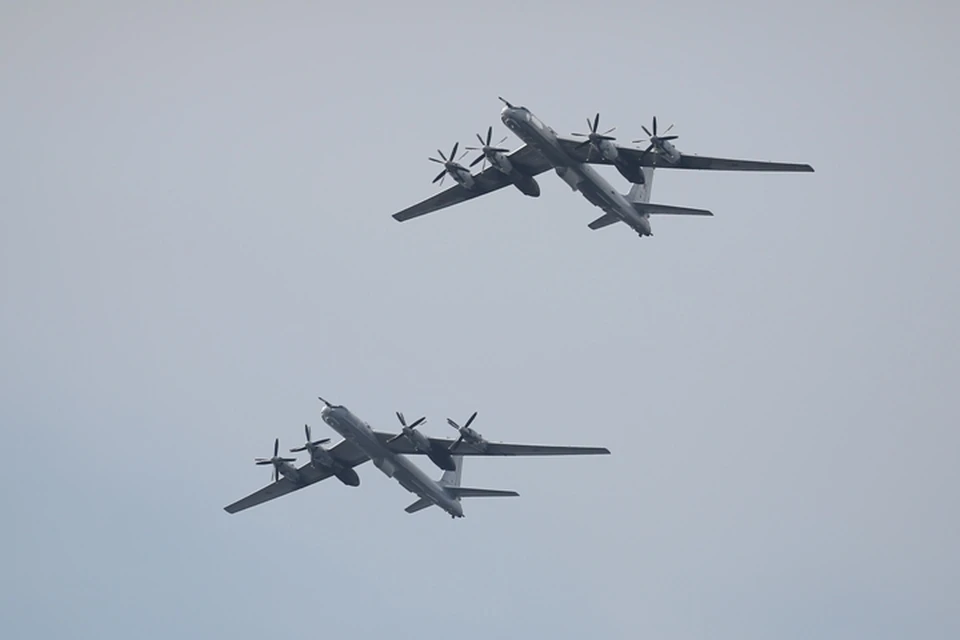 Два Ту-142 выполнили плановые полеты над Баренцевым, Норвежским и Северным морями