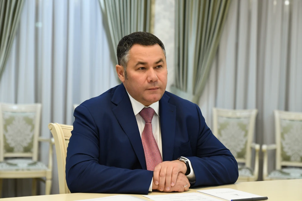 Губернатор Тверской области и глава Кесовогорского района обсудили ремонт здания начальной школы. Фото: ПТО.