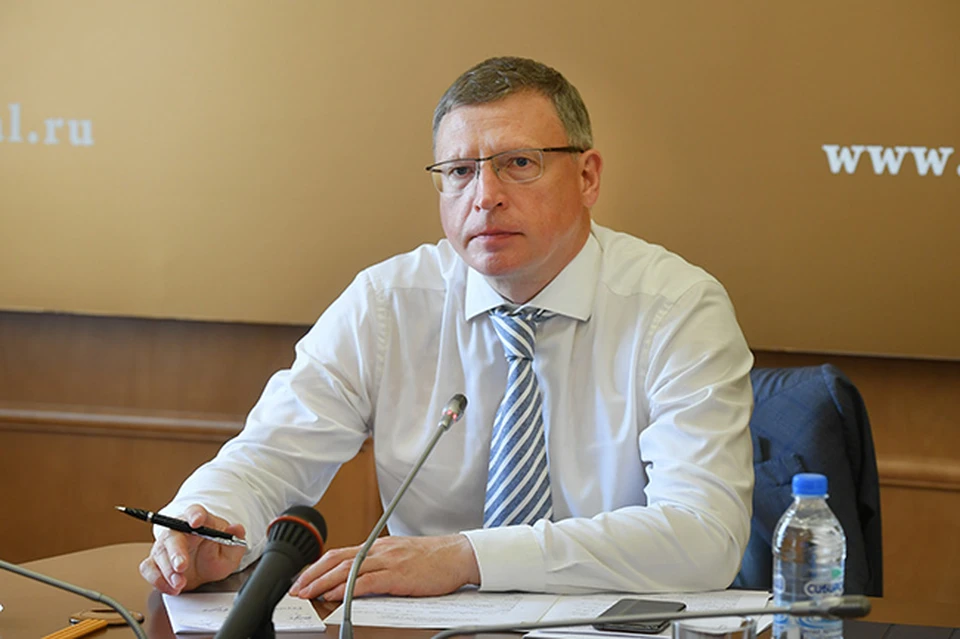Александр Бурков потребовал взять на особый контроль борьбу с нелегальным вывозом зерна из Омской области