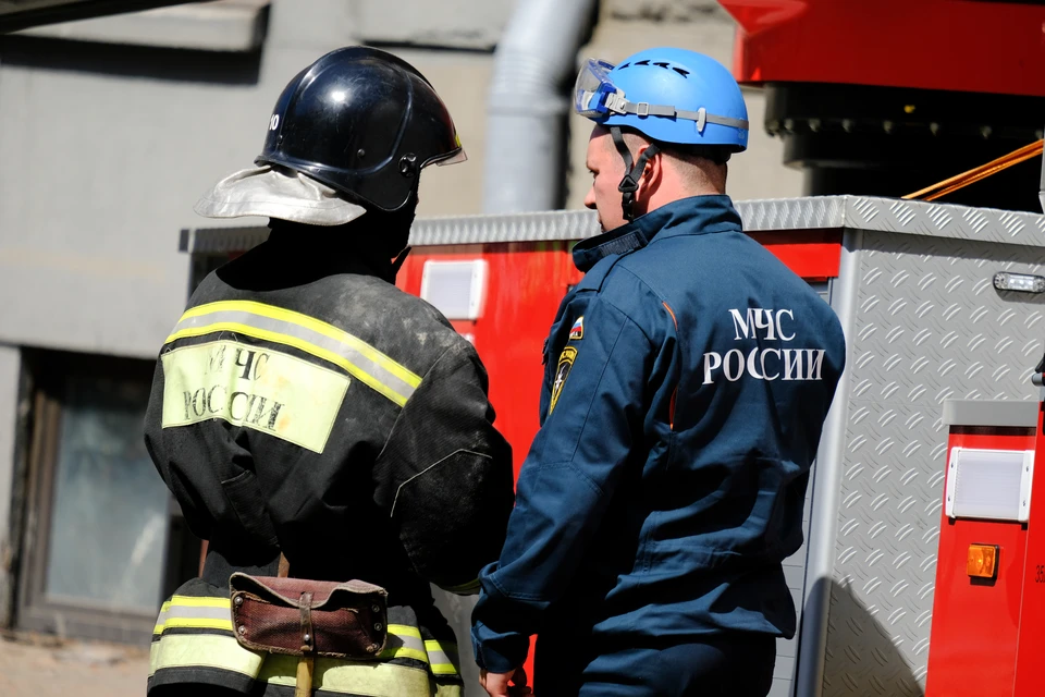 МЧС выясняет причины пожара