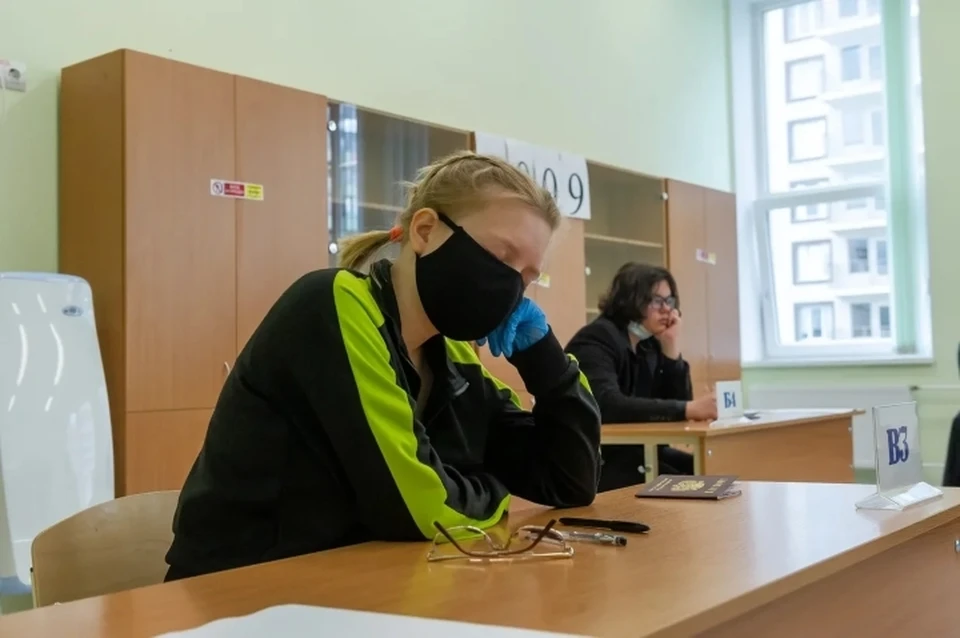 34 школьных класса отправились на карантин по коронавирусу или ОРВИ в Санкт-Петербурге.
