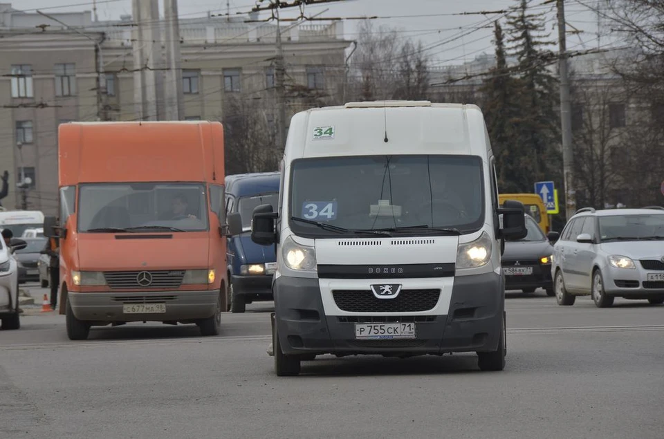 К концу октября все тульские маршрутки перейдут на безналичную оплату проезда