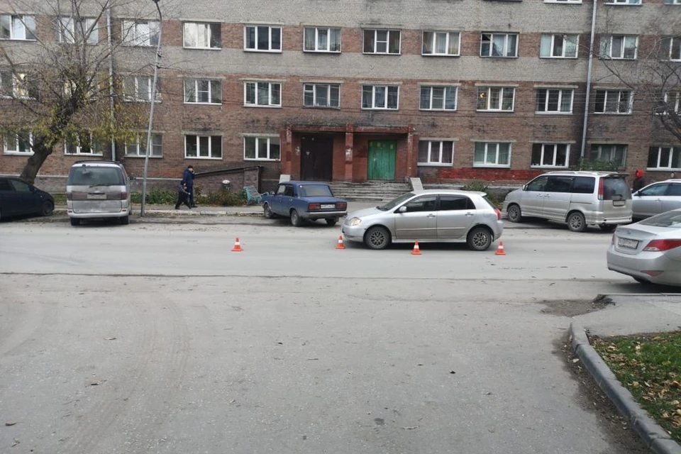В Новосибирске иномарка сбила школьника, который переходил дорогу. Фото: Госавтоинспекция по Новосибирску