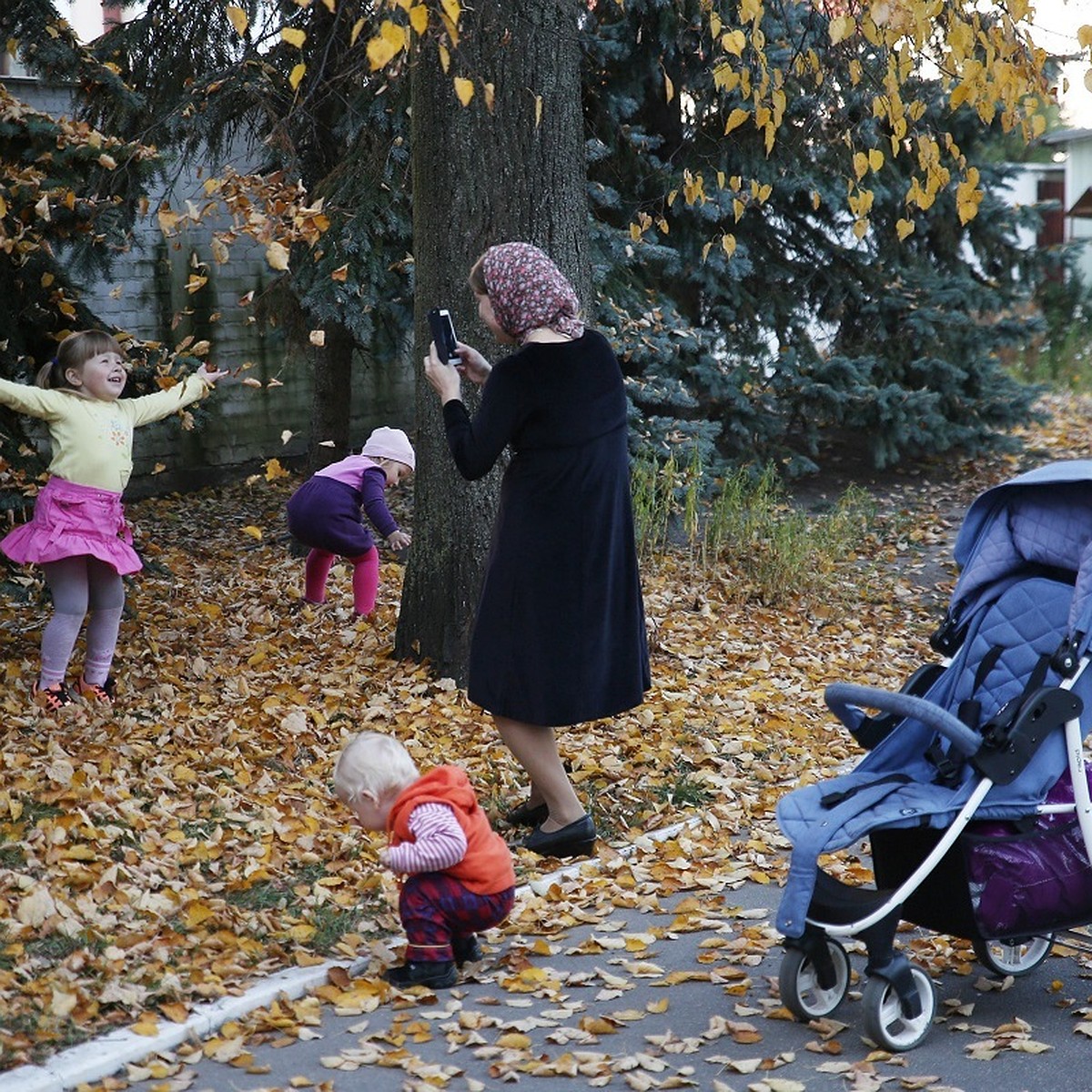 Либо дополнительный выходной, либо 7-часовой рабочий день: у многодетных  родителей может появиться еще один бонус - KP.RU