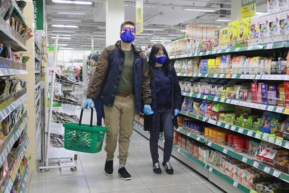 Иммунолог посоветовал, как не подхватить болезнь в магазине