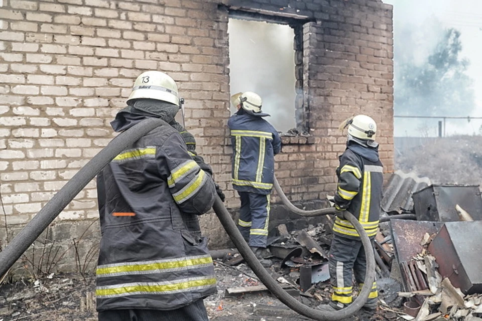 Медпункт тушили украинские пожарные. Фото ГСЧС Украины