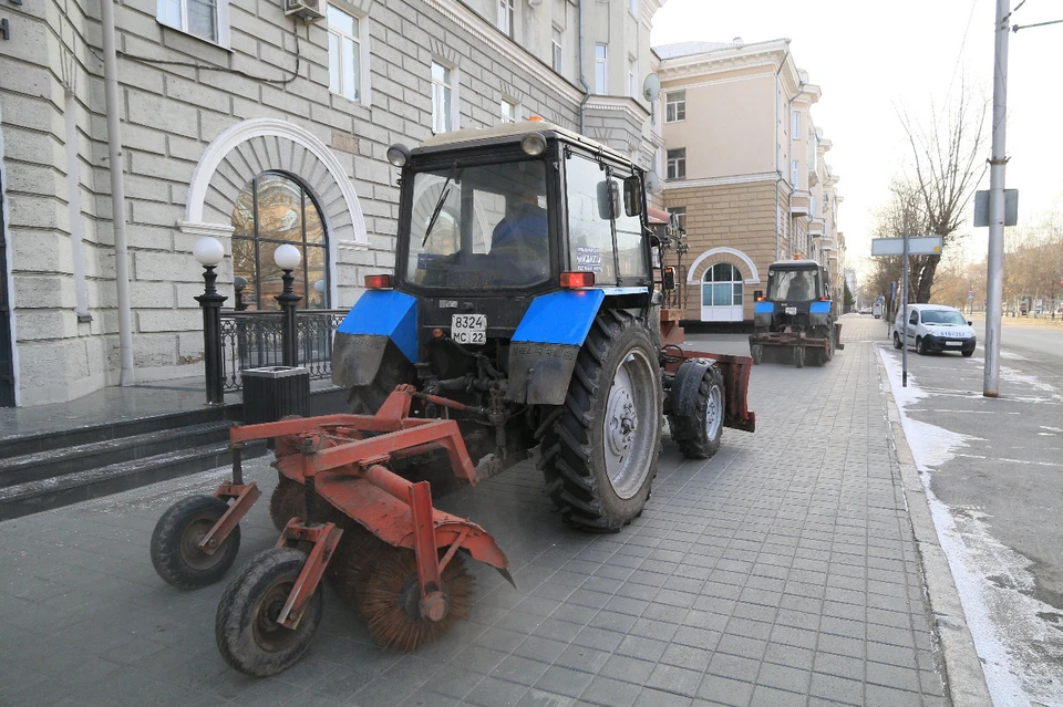 Спецтехника на улицах Барнаула