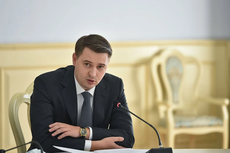 Артем Новиков возложил персональную ответственность на полпредов правительства в областях за возобновление работы горнодобывающих предприятий.