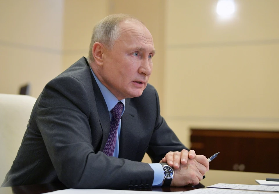 Путин потребовал выделить средства на лекарства для больных коронавирусом