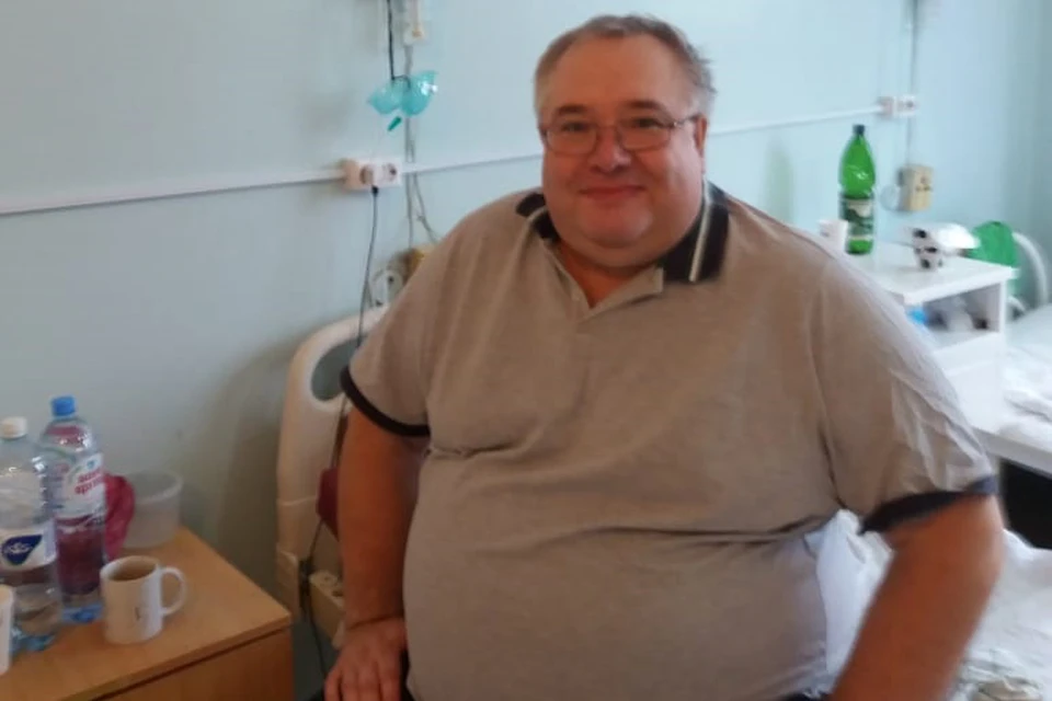 Виктор тяжело переболел коронавирусом, и сейчас он продолжает восстанавливаться.