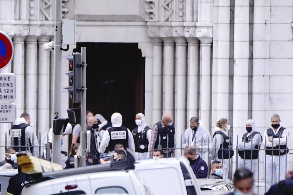 Французская полиция задержала еще одного человека, который хотел устроить нападение возле церкви близ Парижа.