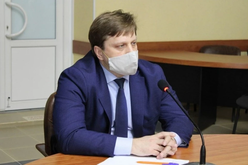 Сейчас Дмитрий Владимирович работает в дистанционном режиме