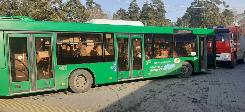 Пациентов вывозят автобусами