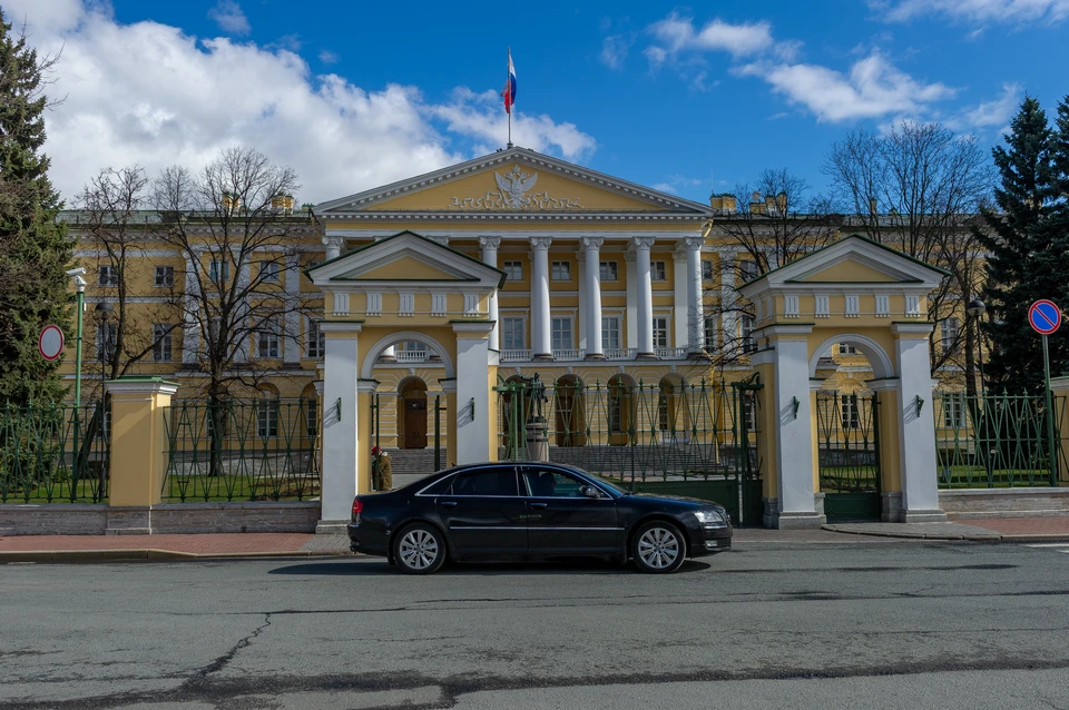Принят третий пакет мер поддержки экономики и содействия занятости граждан Петербурга
