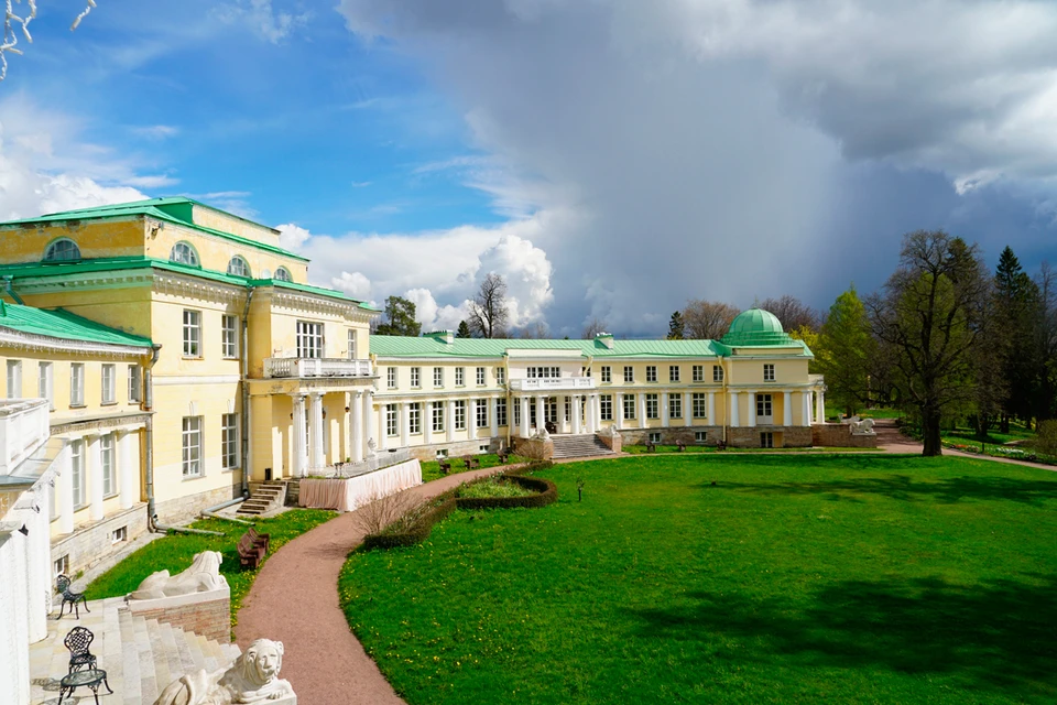 Этот памятник архитектуры, уникальный дворцово-парковый комплекс XIX века расположен в деревне Андрианово. Фото: vk.com/usadbamaryino