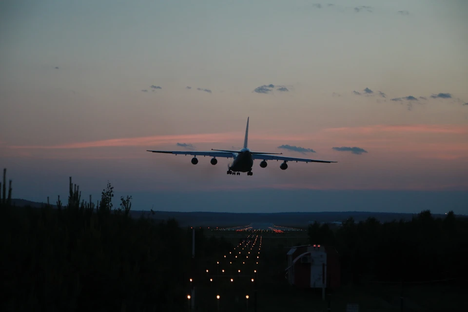 В Ереван прибыли еще 20 самолетов с российскими миротворцами