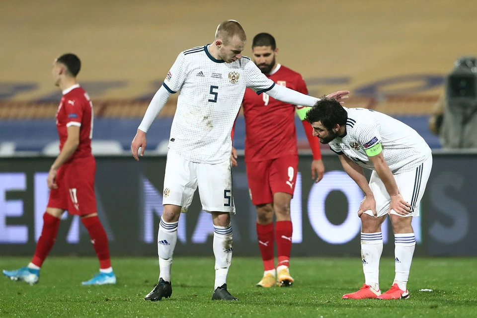 Сборная России по футболу проиграла последний матч сезона в Лиге наций команде Сербии (5:0) и не смогла пробиться в высший свет европейского футбола.