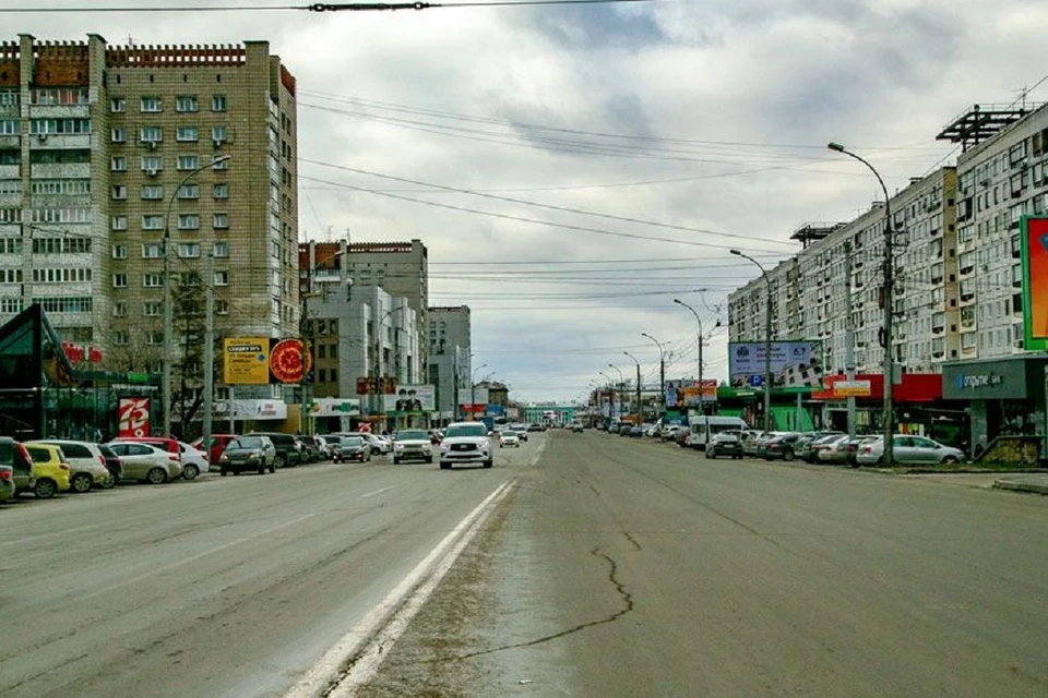 Улица Челюскинцев осенью 2020. Фото: Валерий Панов.