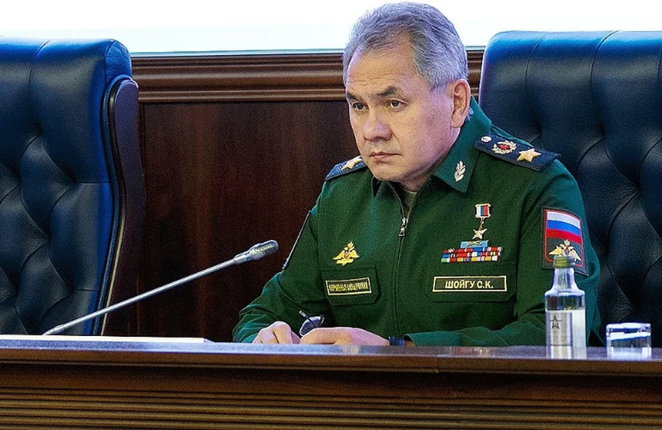 Шойгу прибыл из Еревана в Баку
