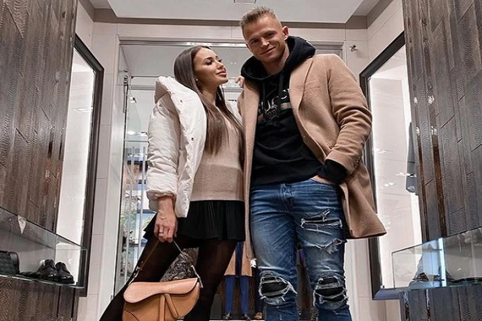 Футболист Дмитрий Тарасов с супругой Анастасией. Фото: Instagram Дмитрий Тарасов