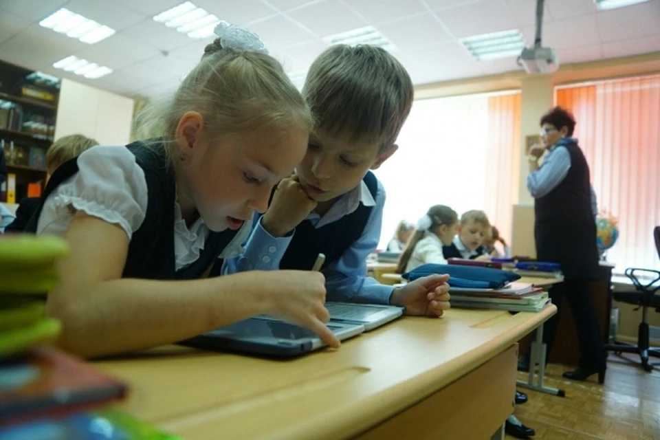 Гаджеты школьникам пригодятся для школы и дома