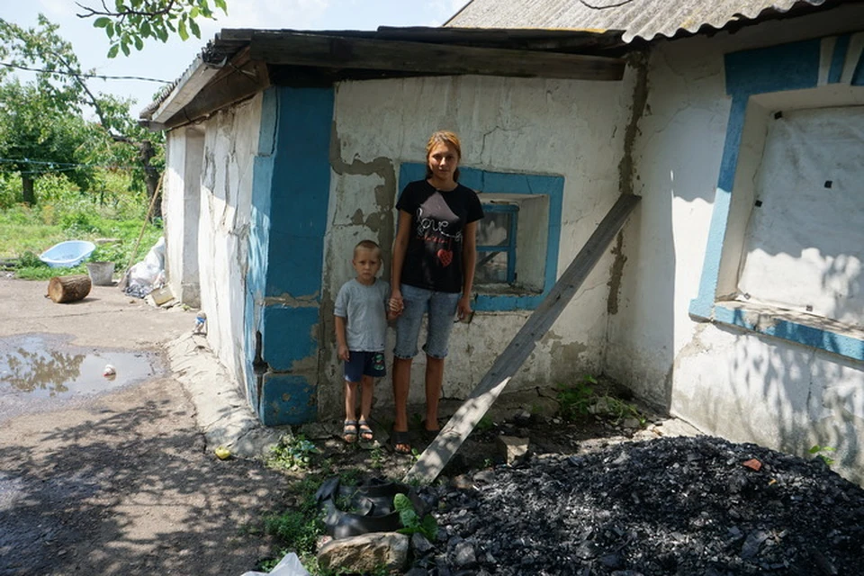 Вот с такими "террористами" воюет Украина